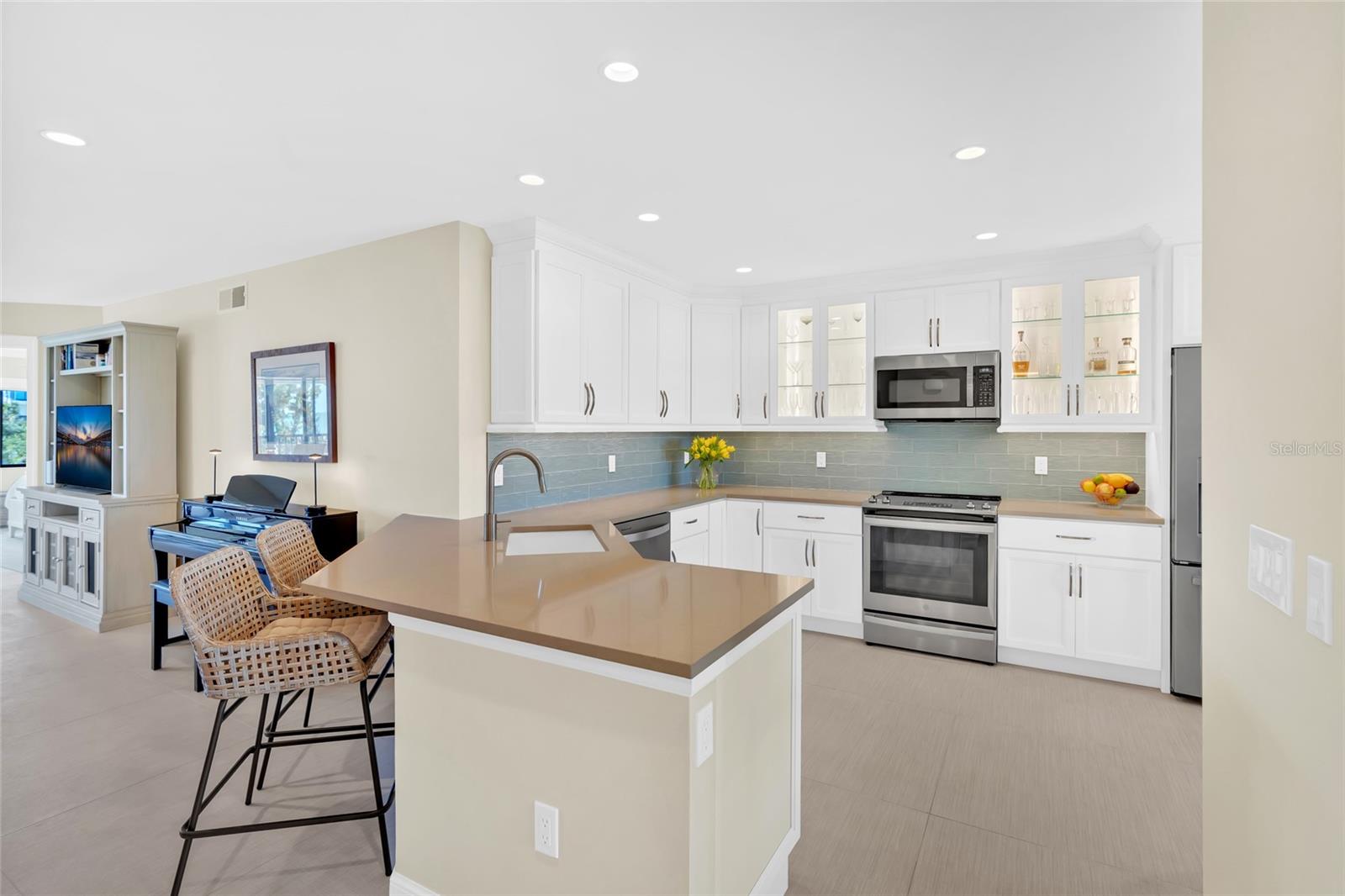 9226 Midnight Pass Unit 3b, Sarasota, FL 34242