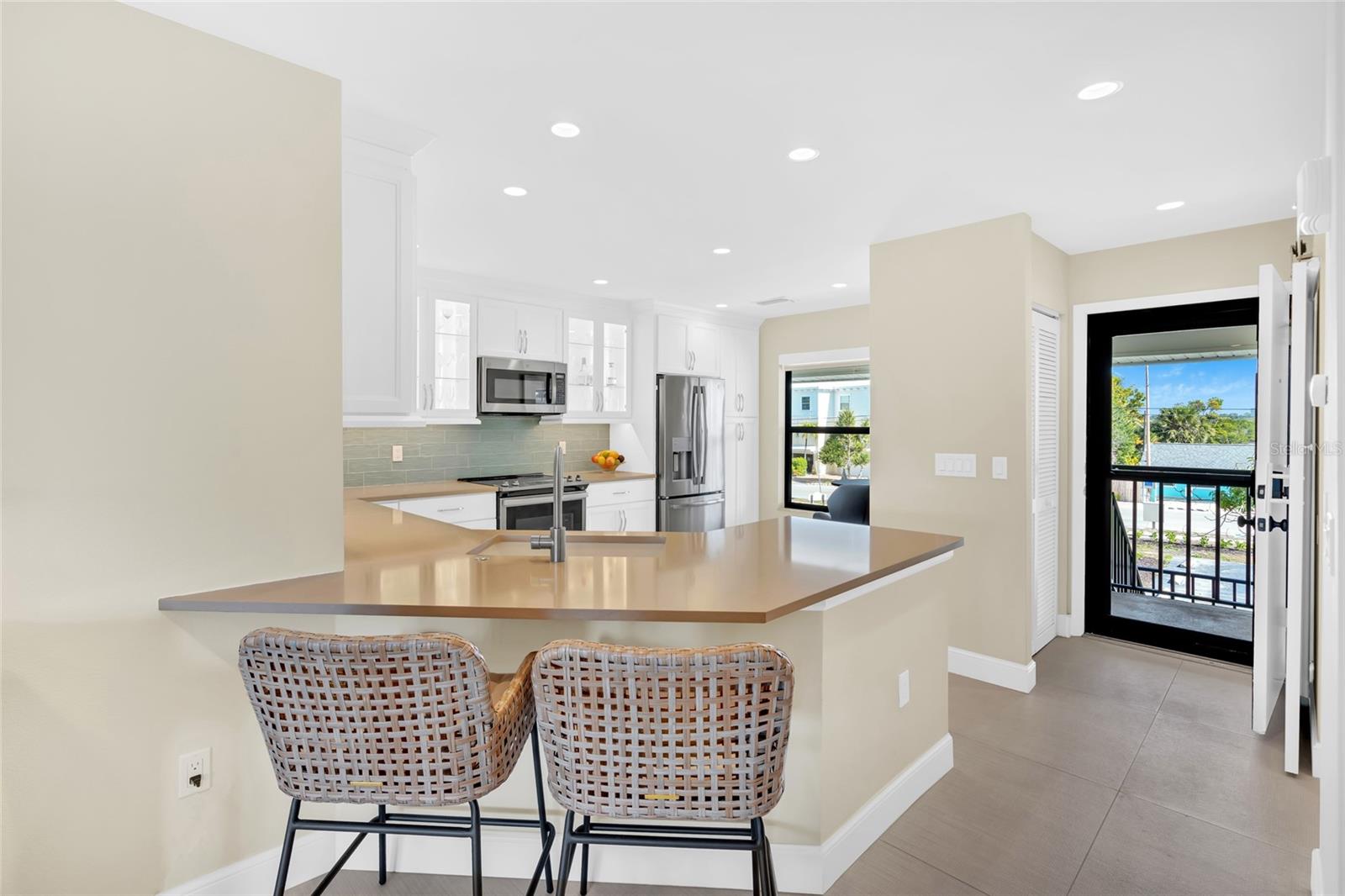 9226 Midnight Pass Unit 3b, Sarasota, FL 34242
