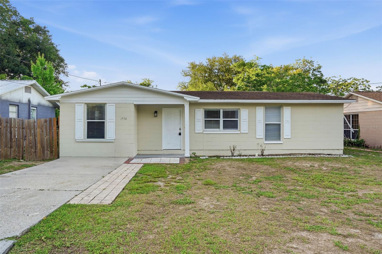 1514 Crest, Leesburg, FL 34748