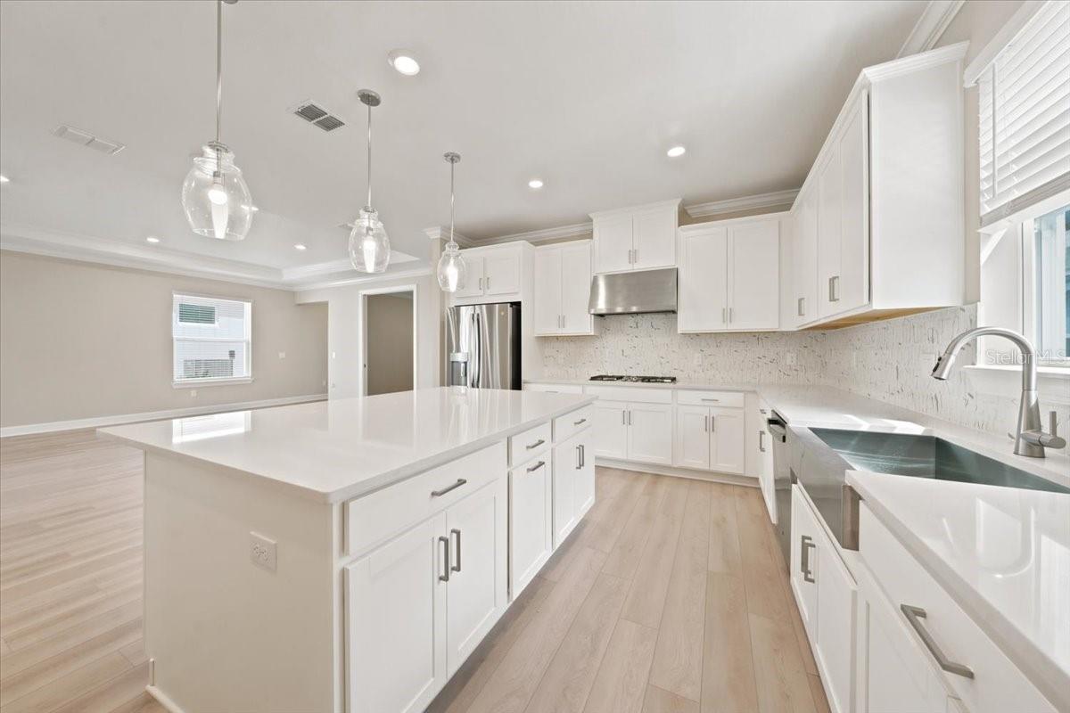 7727 Caspian, Palmetto, FL 34221