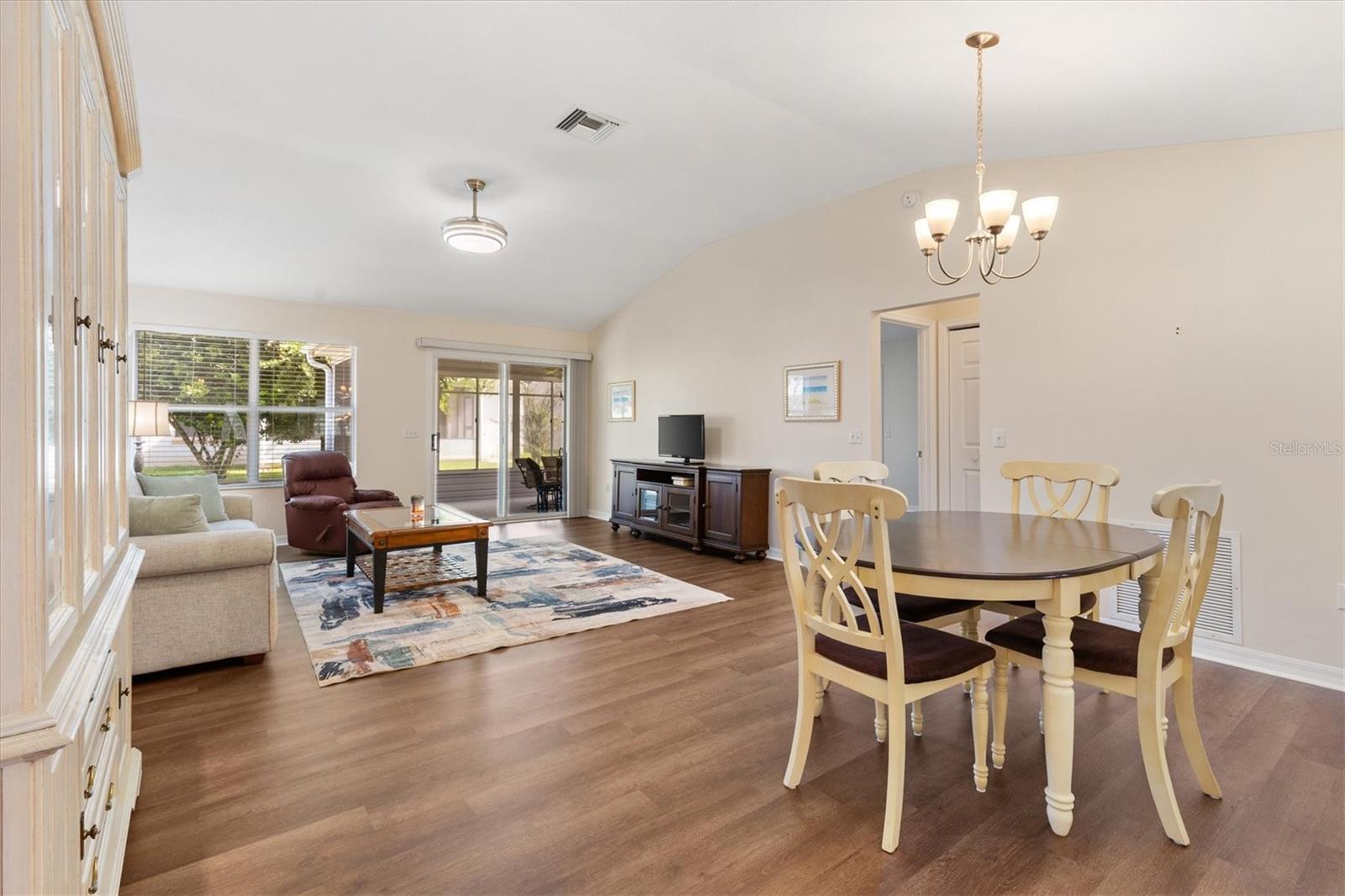 915 Ventura, Lady Lake, FL 32159
