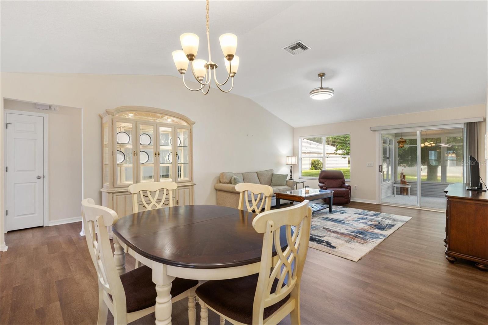 915 Ventura, Lady Lake, FL 32159