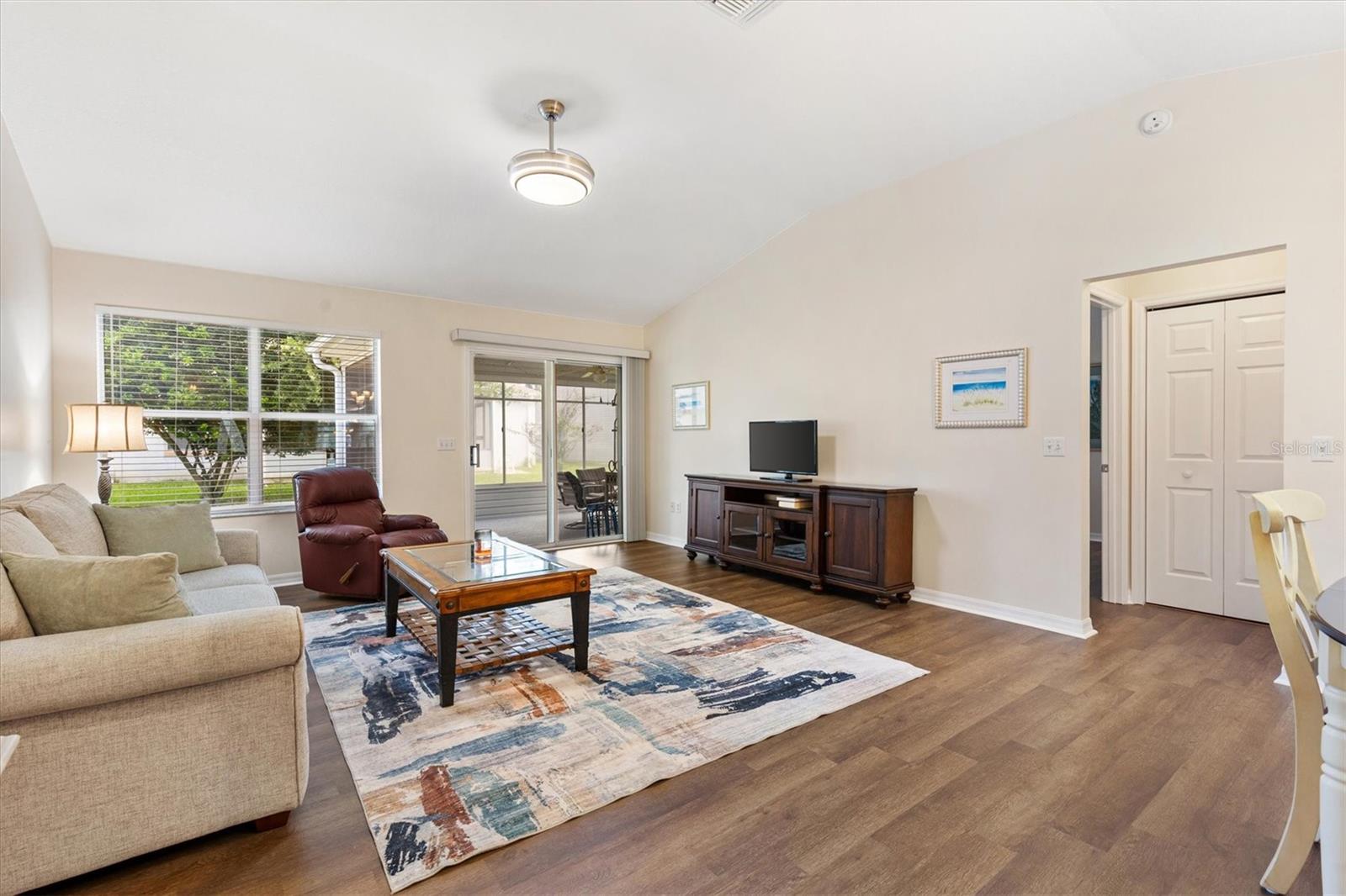 915 Ventura, Lady Lake, FL 32159