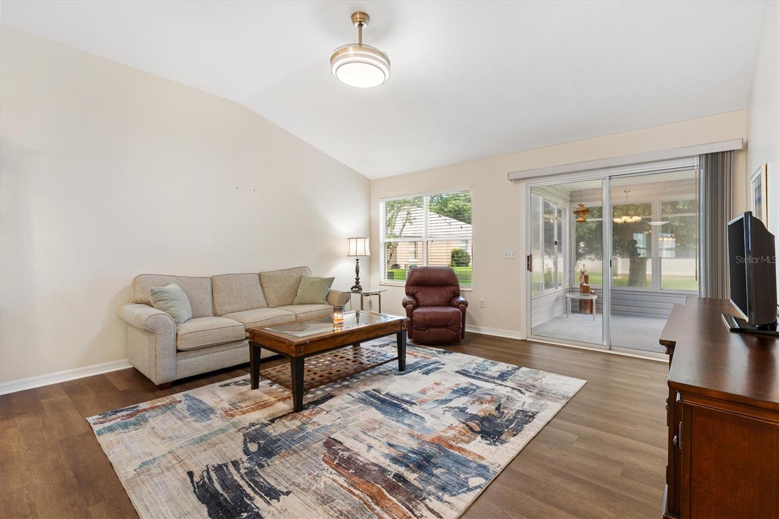 915 Ventura, Lady Lake, FL 32159
