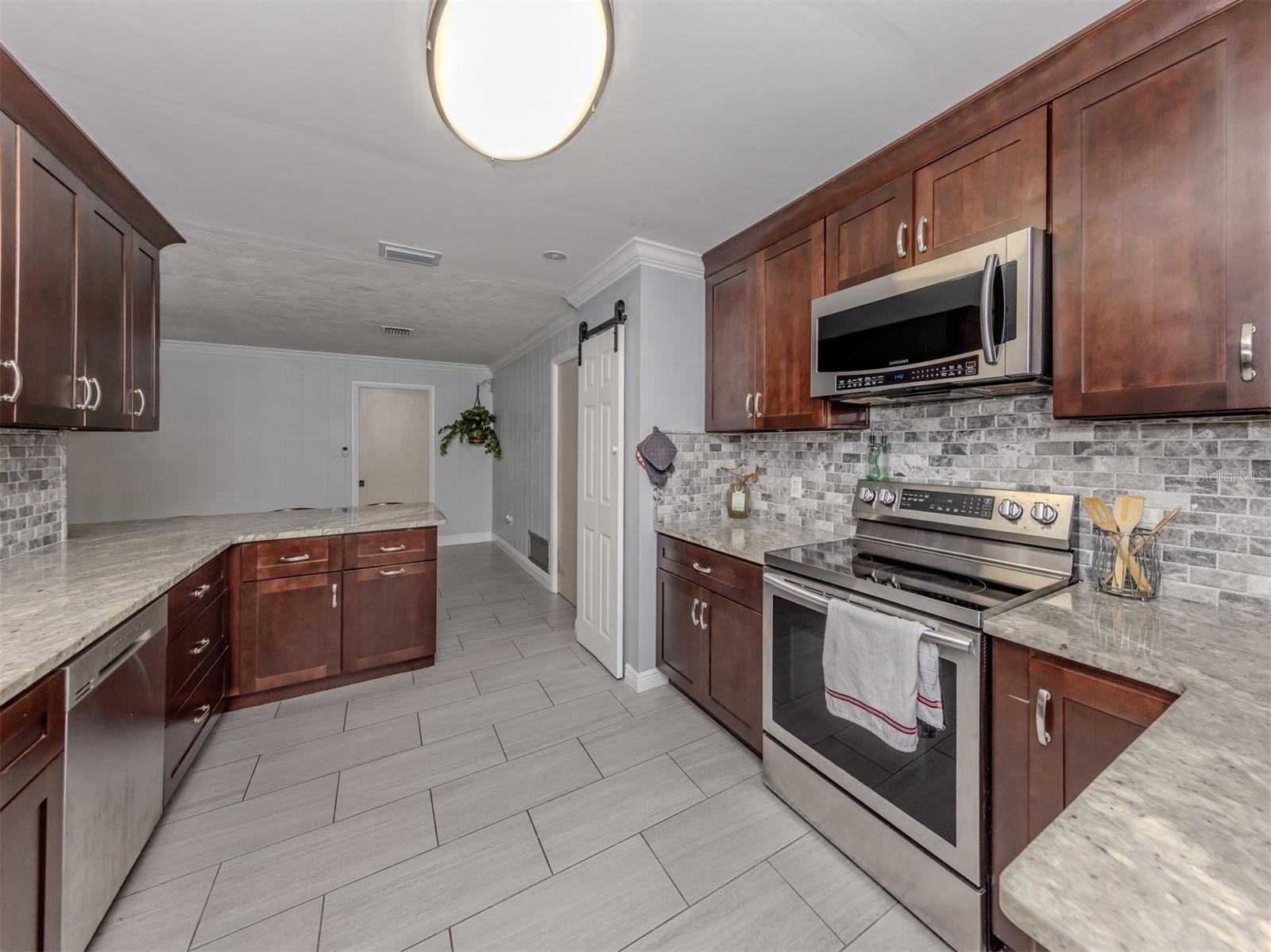 2161 Inner Cass, Sarasota, FL 34231