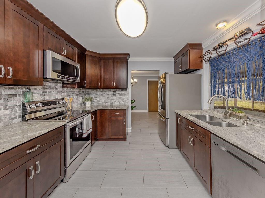 2161 Inner Cass, Sarasota, FL 34231