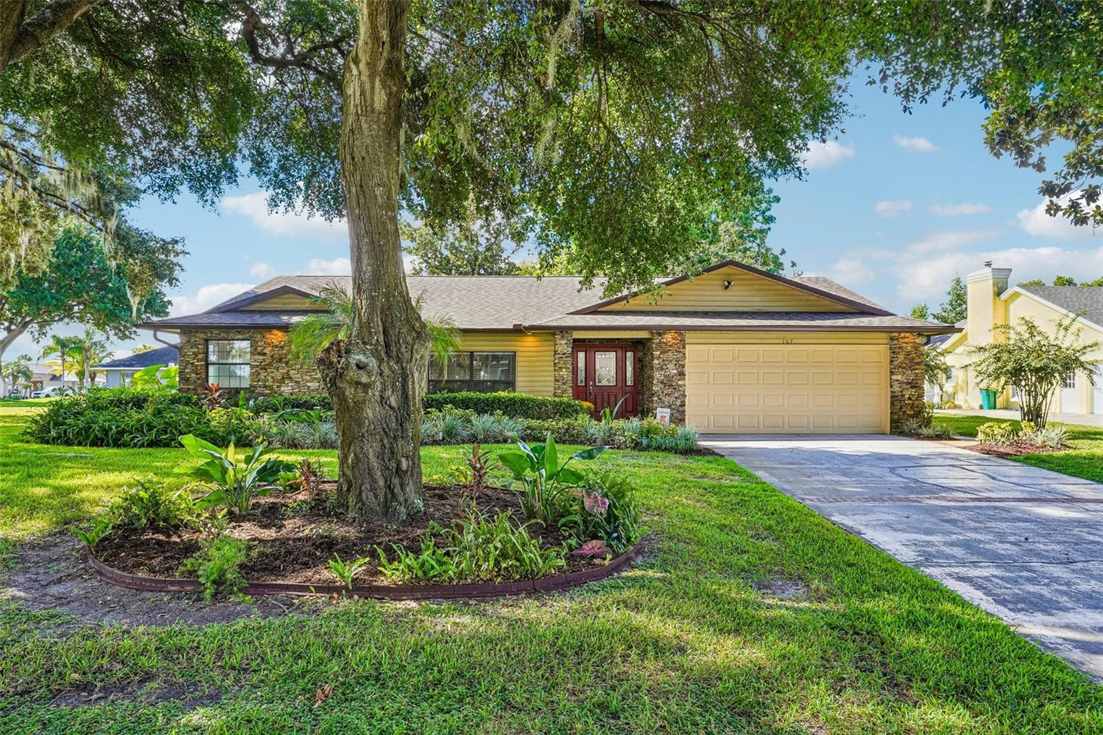 107 Shorewood, Tavares, FL 32778