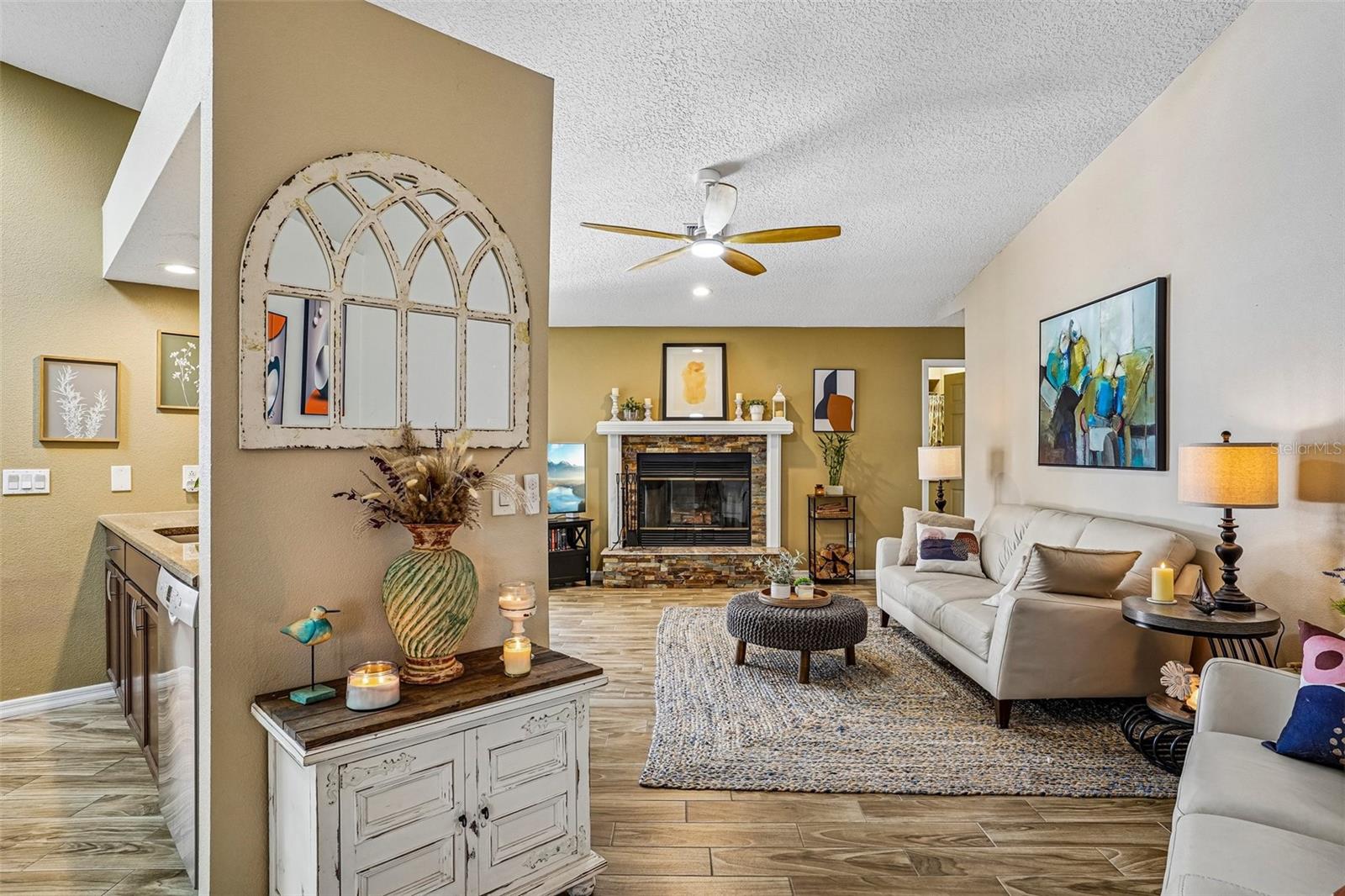 107 Shorewood, Tavares, FL 32778