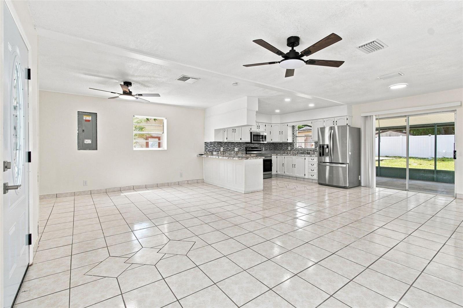1719 Julian Ln, Tampa, FL 33619