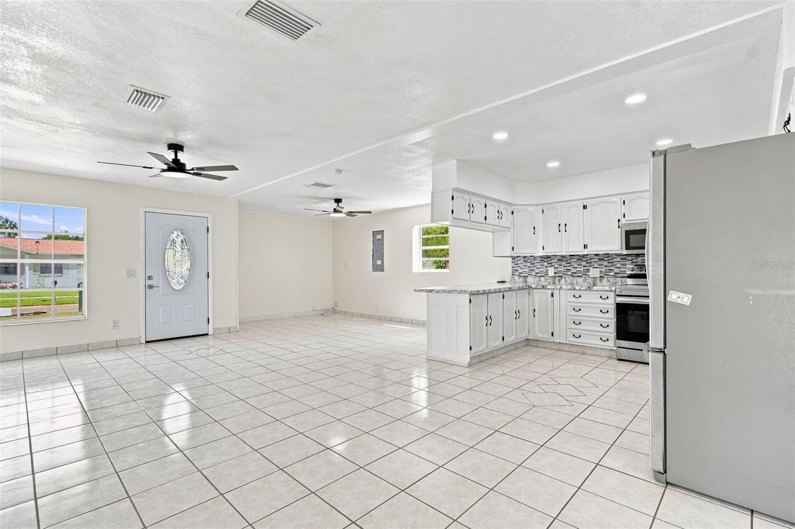 1719 Julian Ln, Tampa, FL 33619