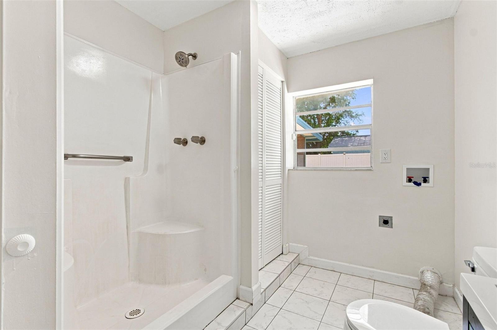 1719 Julian Ln, Tampa, FL 33619