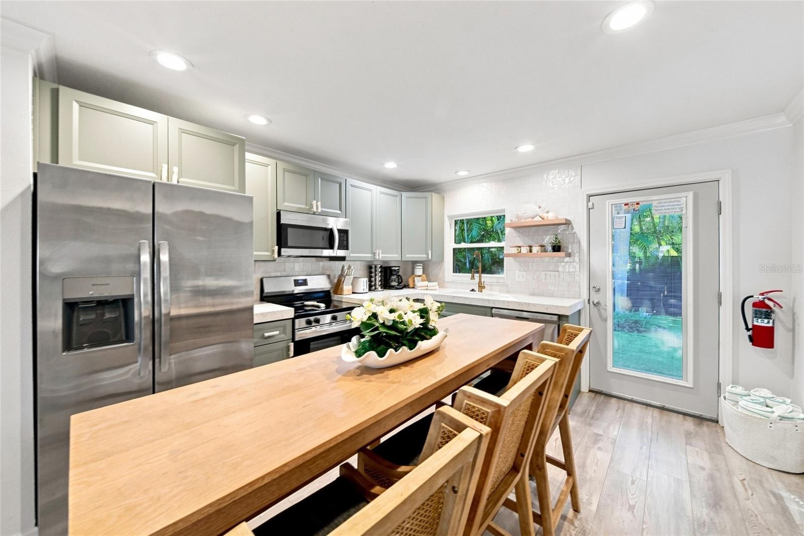 205 82nd, Holmes Beach, FL 34217