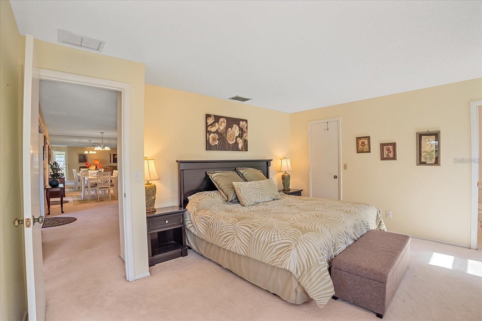 6948 Country Club Unit V-81, Sarasota, FL 34243