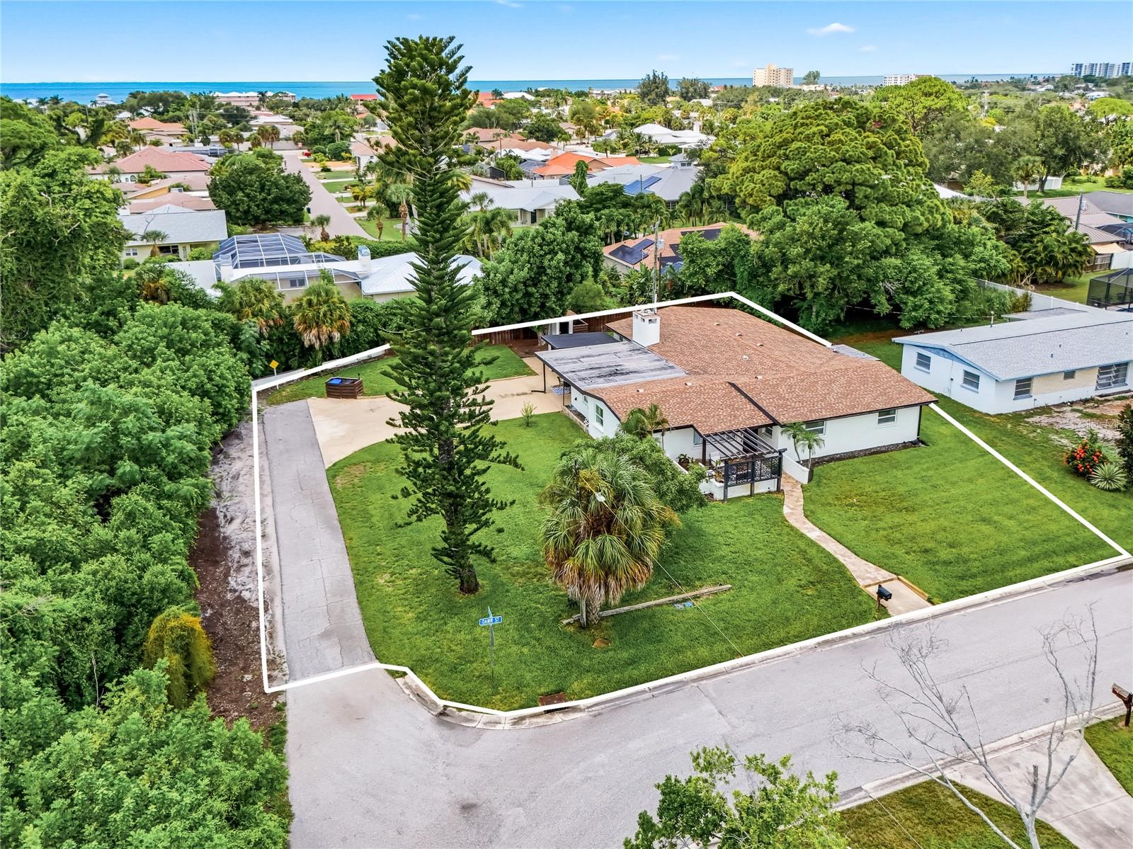 936 Dawn, Venice, FL 34285