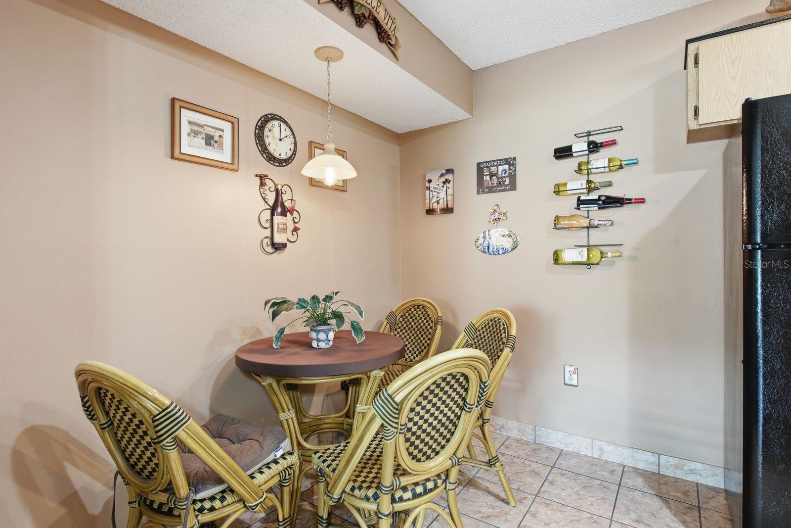 1345 Pine Ridge Unit A2, Tarpon Springs, FL 34688