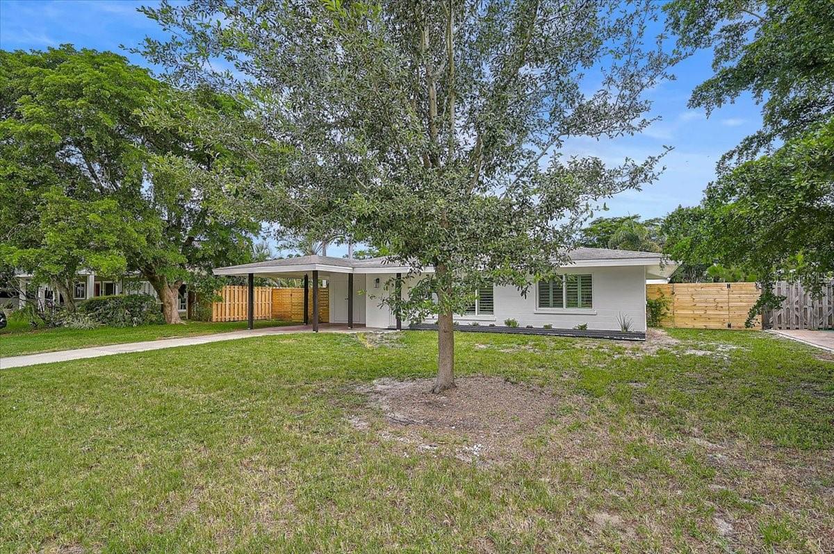 2347 Tangerine, Sarasota, FL 34239