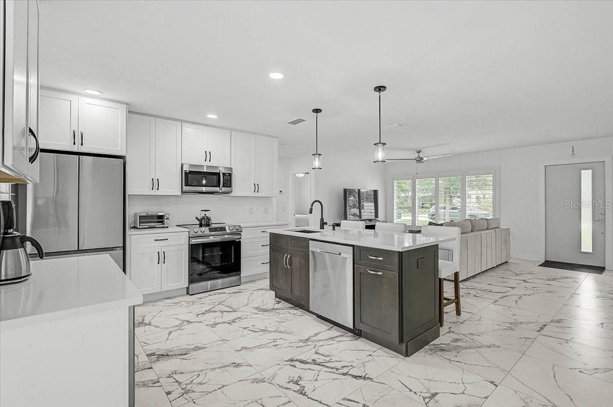 2347 Tangerine, Sarasota, FL 34239