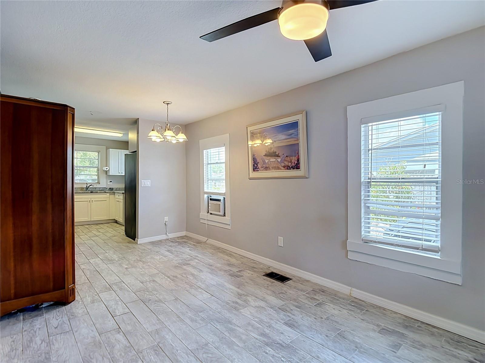 608 Lincoln, Tampa, FL 33609