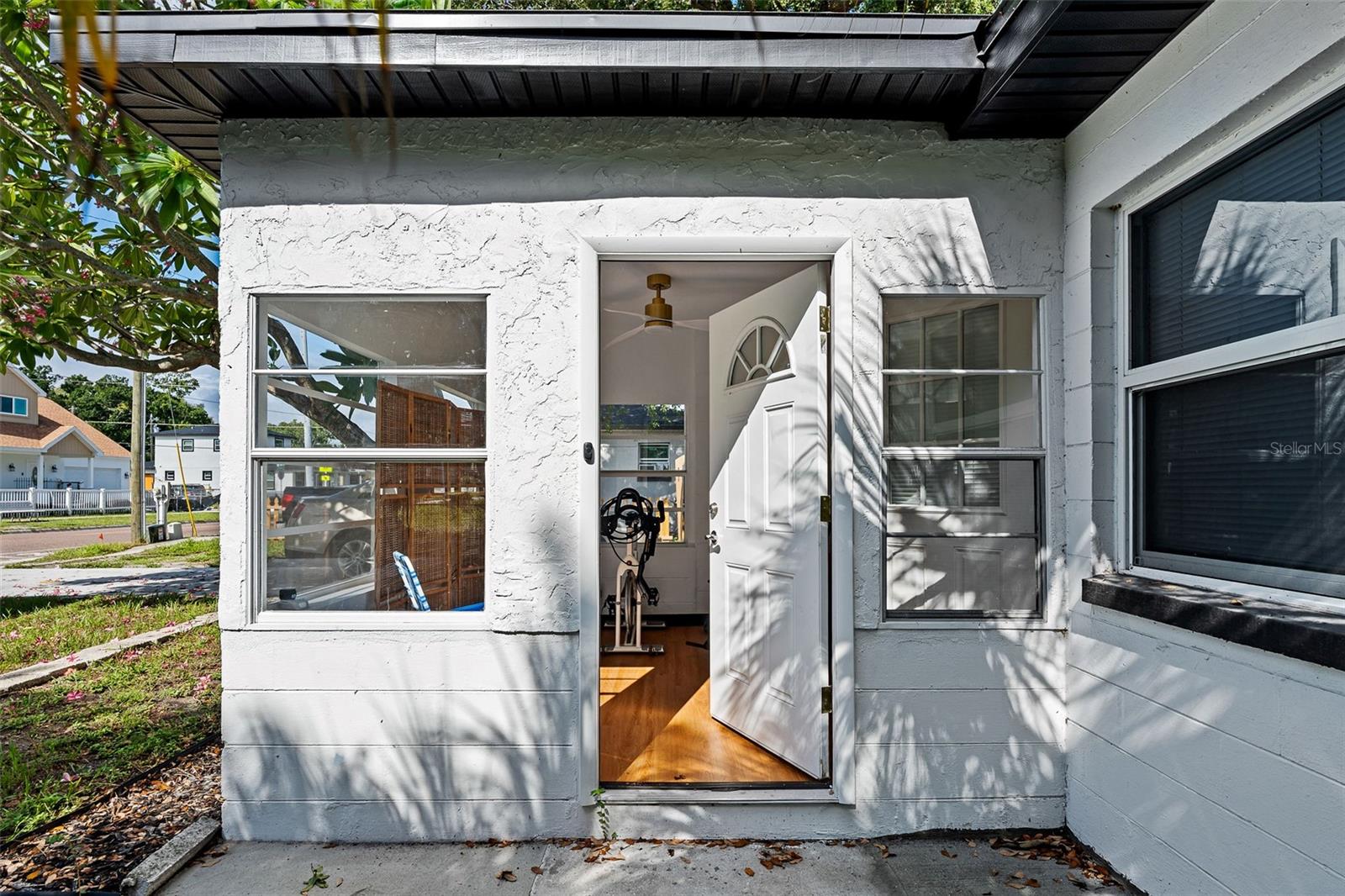 1835 15th, St Petersburg, FL 33712