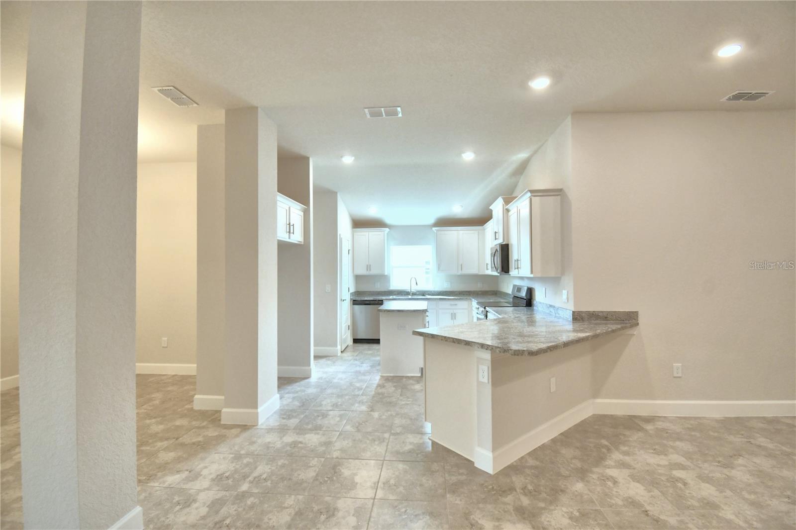 3524 Grumman, Lakeland, FL 33810