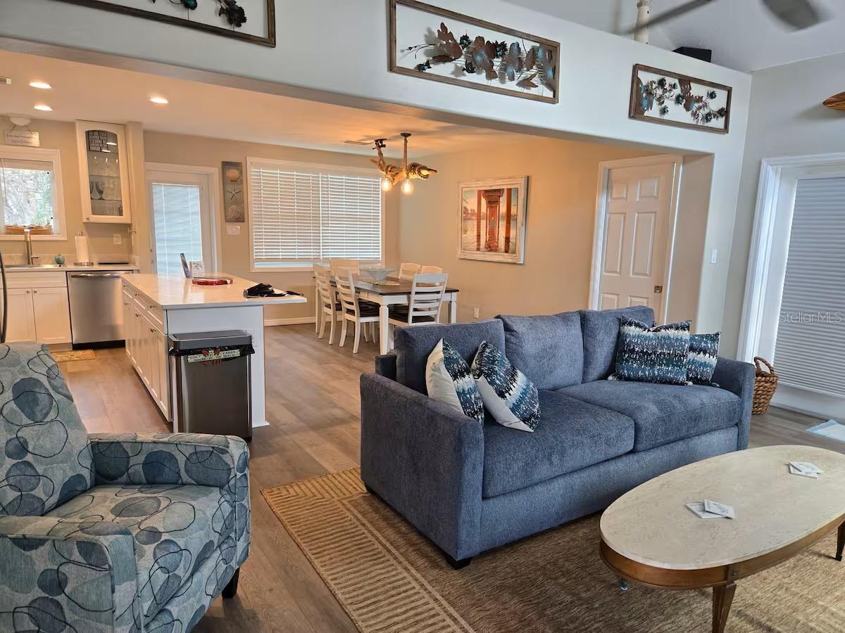 117 79th, Holmes Beach, FL 34217
