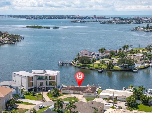 6505 Debbie, St Petersburg, FL 33707