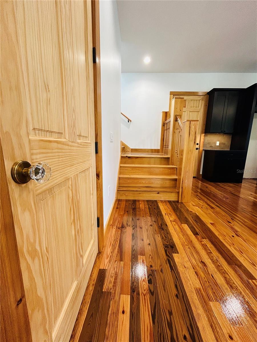294 12th, Gainesville, FL 32601