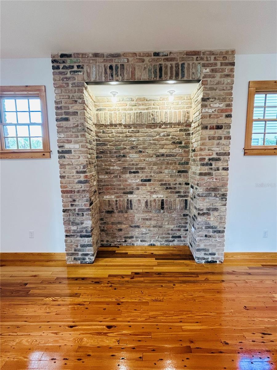 294 12th, Gainesville, FL 32601