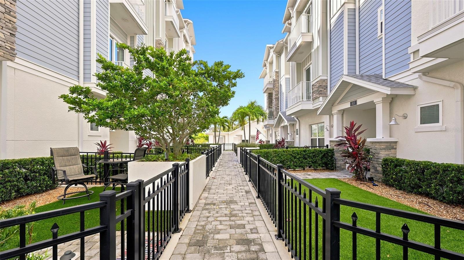 516 Laurel Park, Sarasota, FL 34236