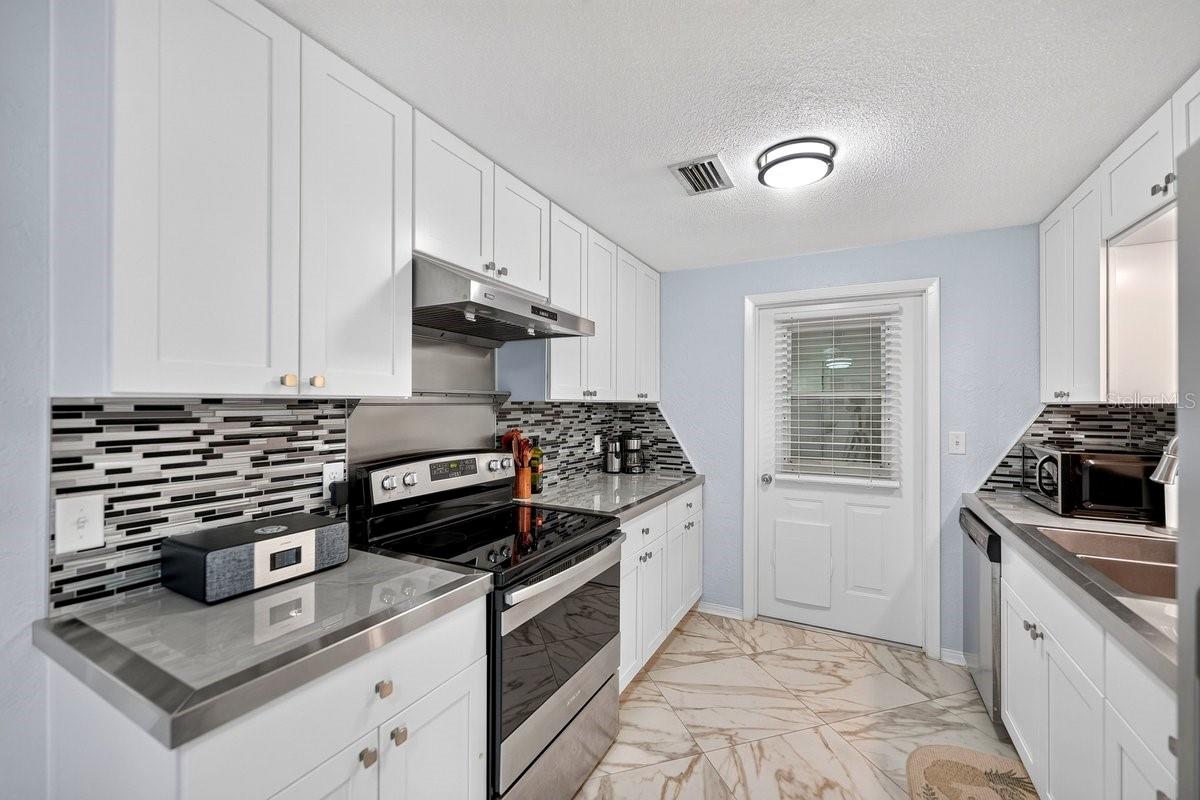 999 16th, Edgewater, FL 32132