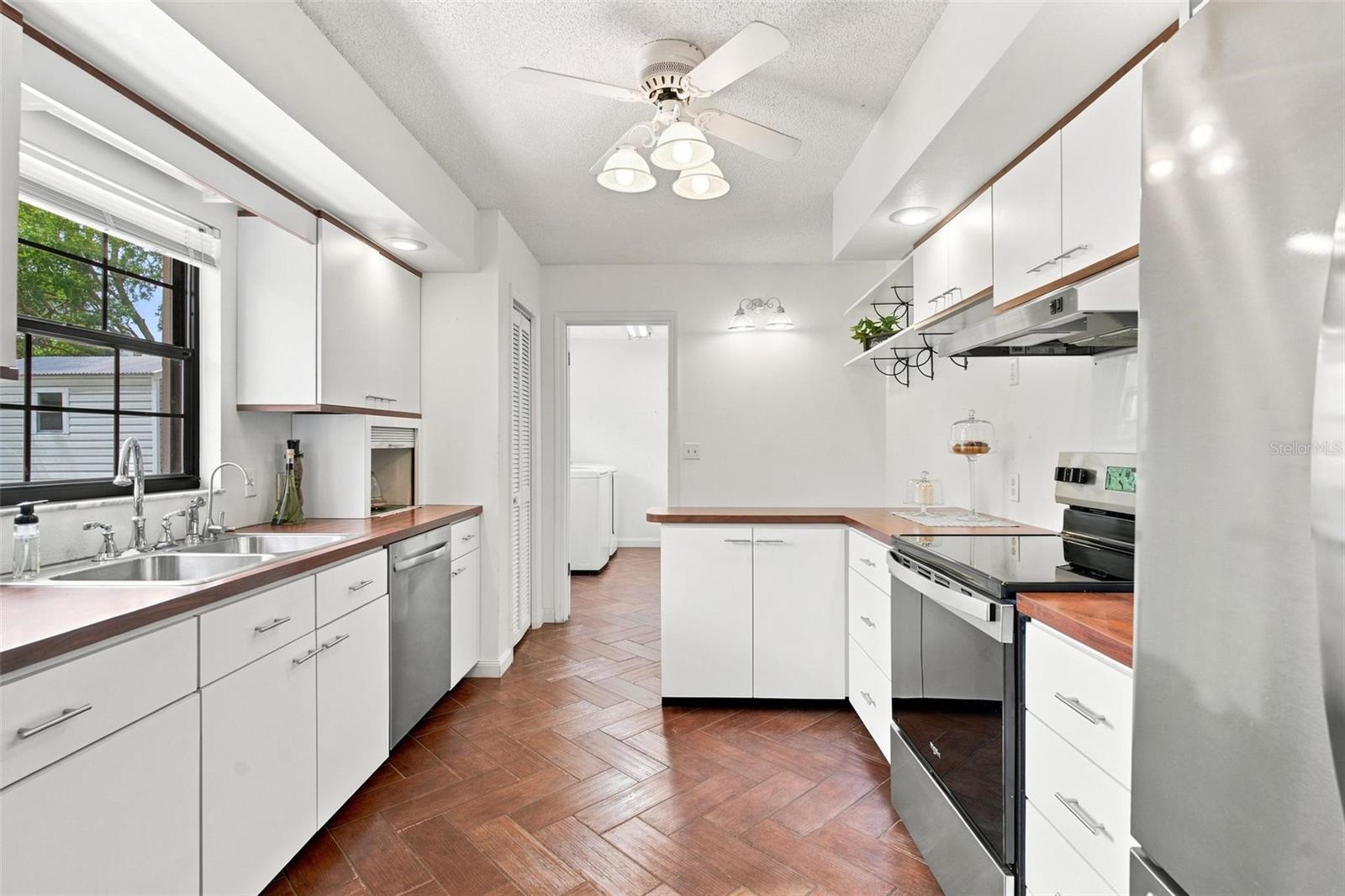 5250 Fredrick, Fruitland Park, FL 34731