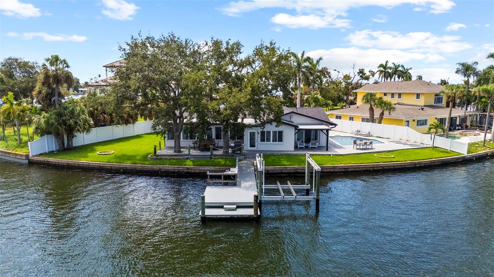 1514 Sea Gull, St Petersburg, FL 33707