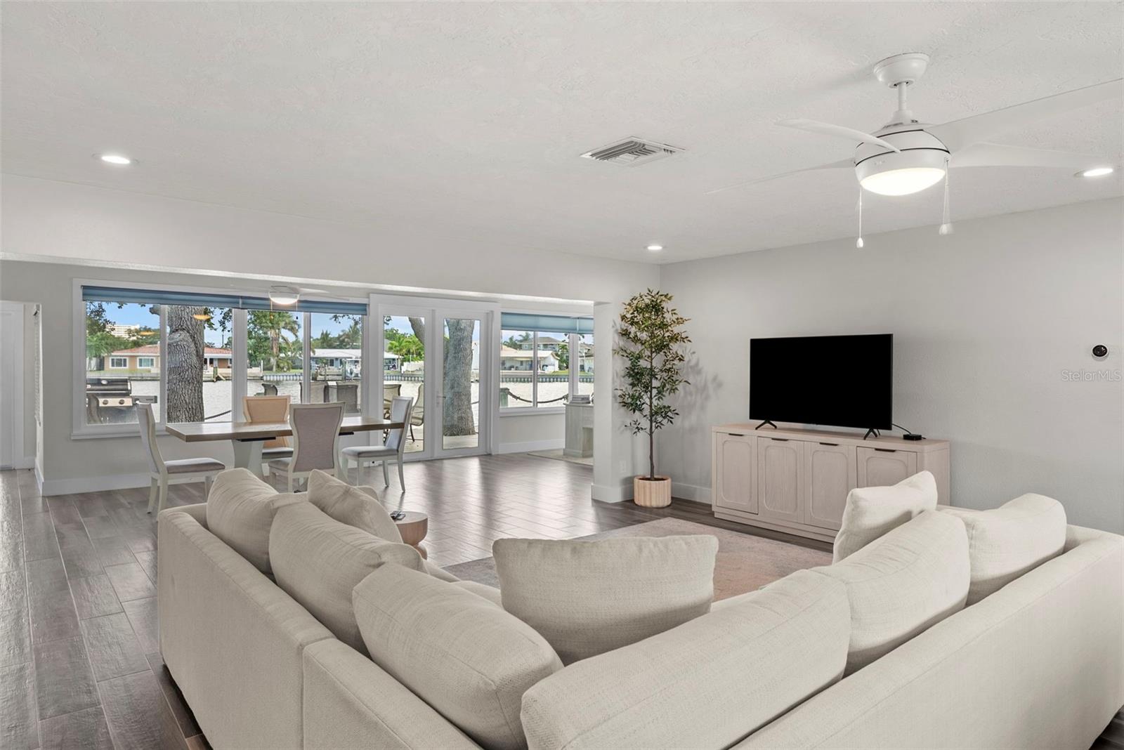 1514 Sea Gull, St Petersburg, FL 33707