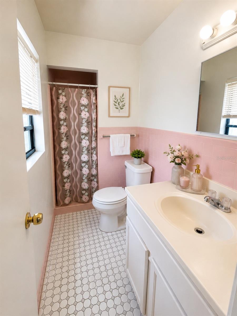 6233 Oakcrest, Orlando, FL 32808