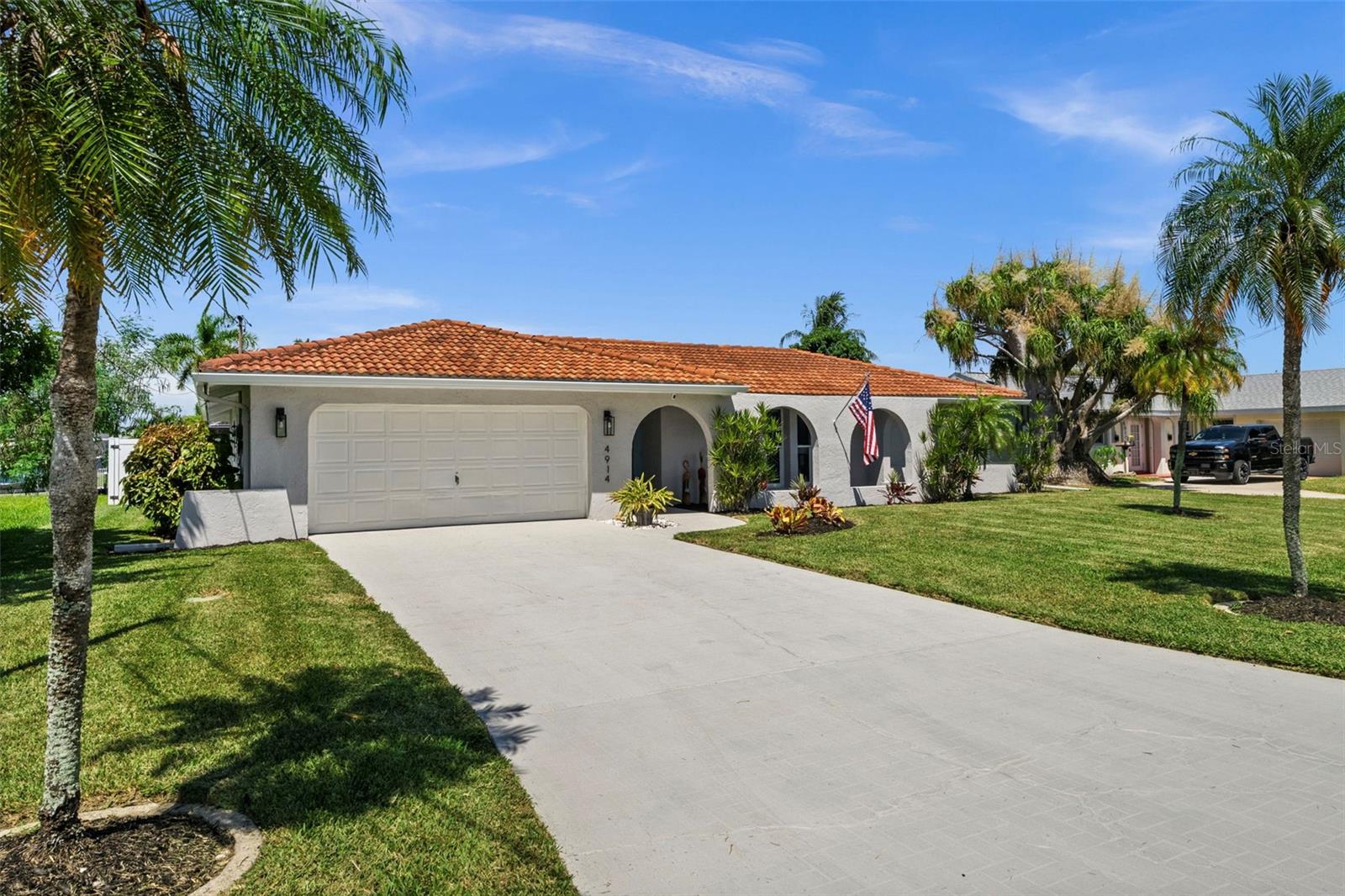 4914 Sorrento, Cape Coral, FL 33904