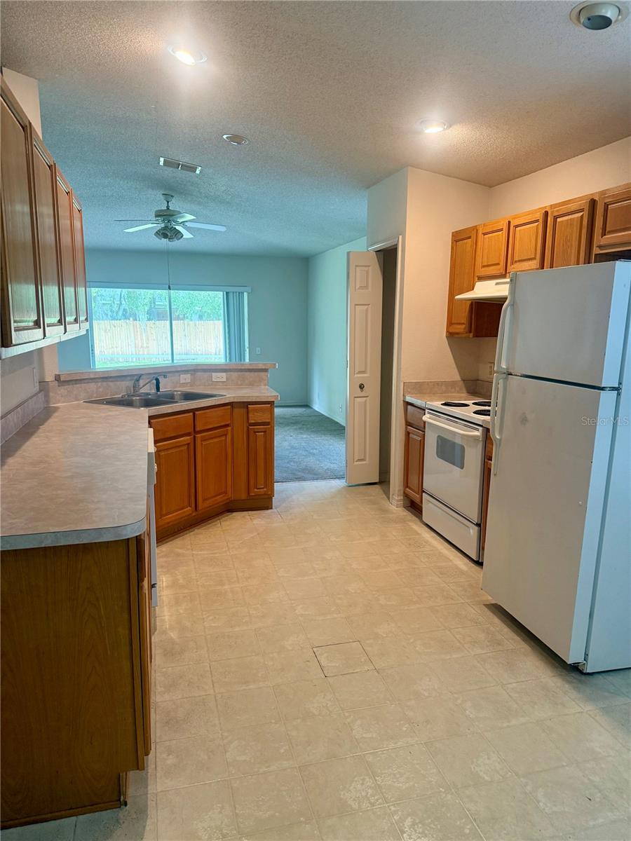 2021 Sweetfern, Lakeland, FL 33810