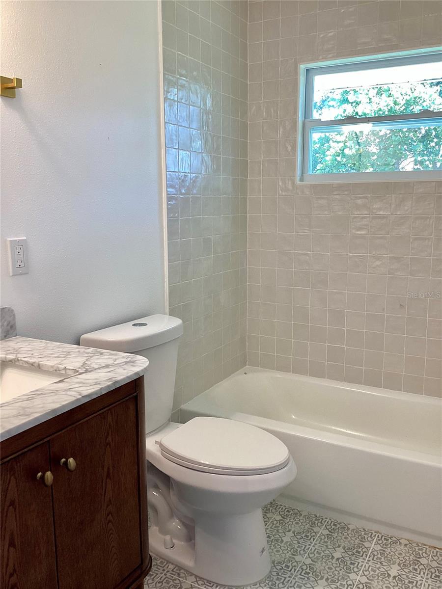 2370 Bahia Vista, Sarasota, FL 34239