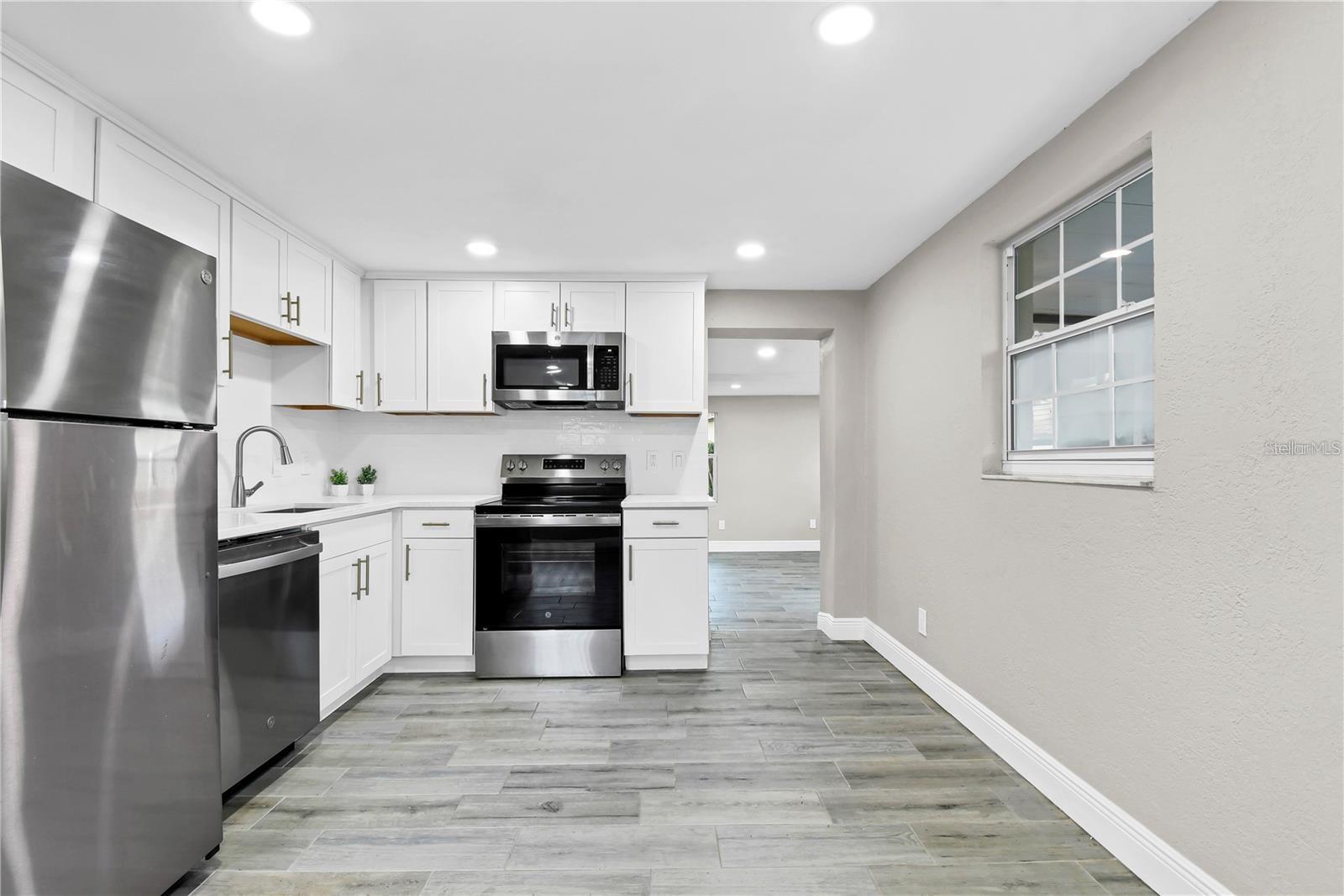 7614 Alvina, Tampa, FL 33625