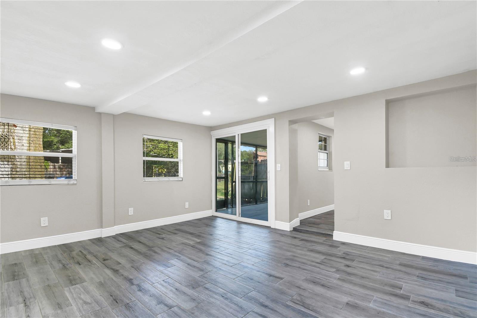 7614 Alvina, Tampa, FL 33625