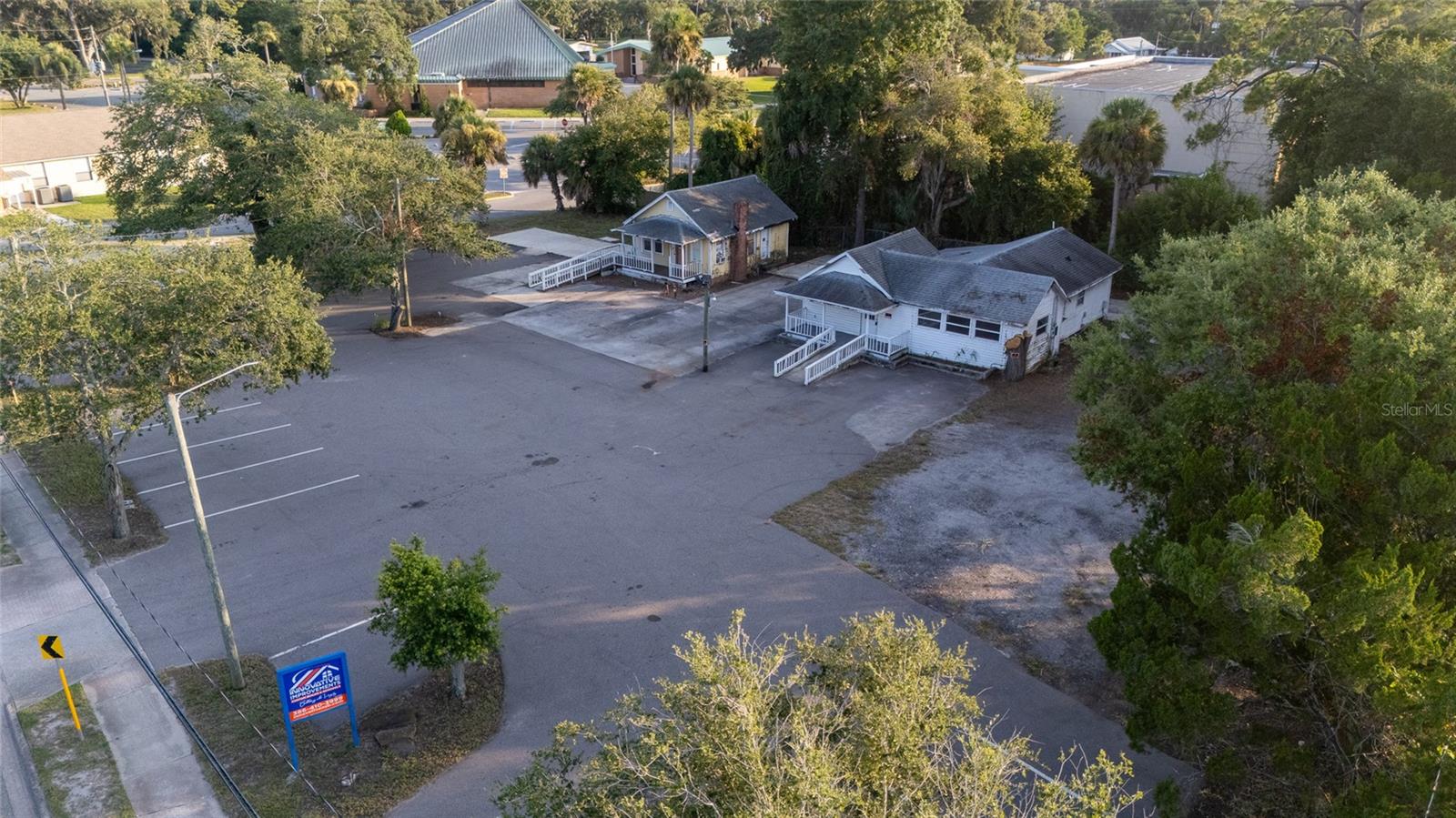 1042 Dixie, New Smyrna Beach, FL 32168