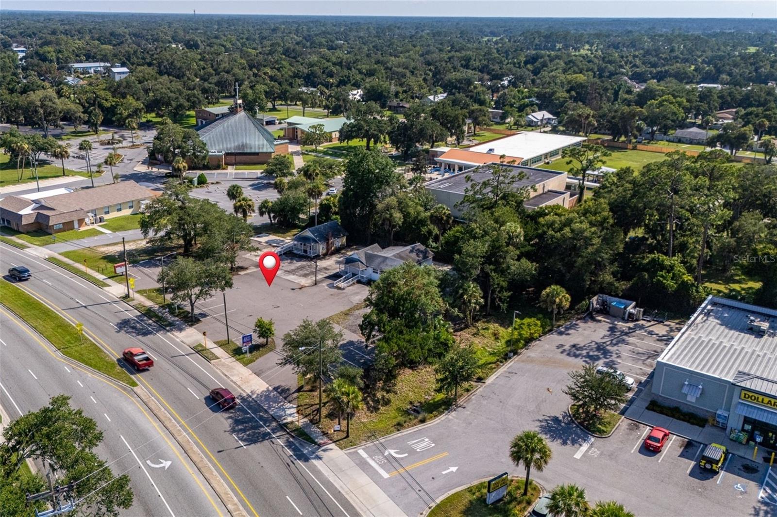 1042 Dixie, New Smyrna Beach, FL 32168