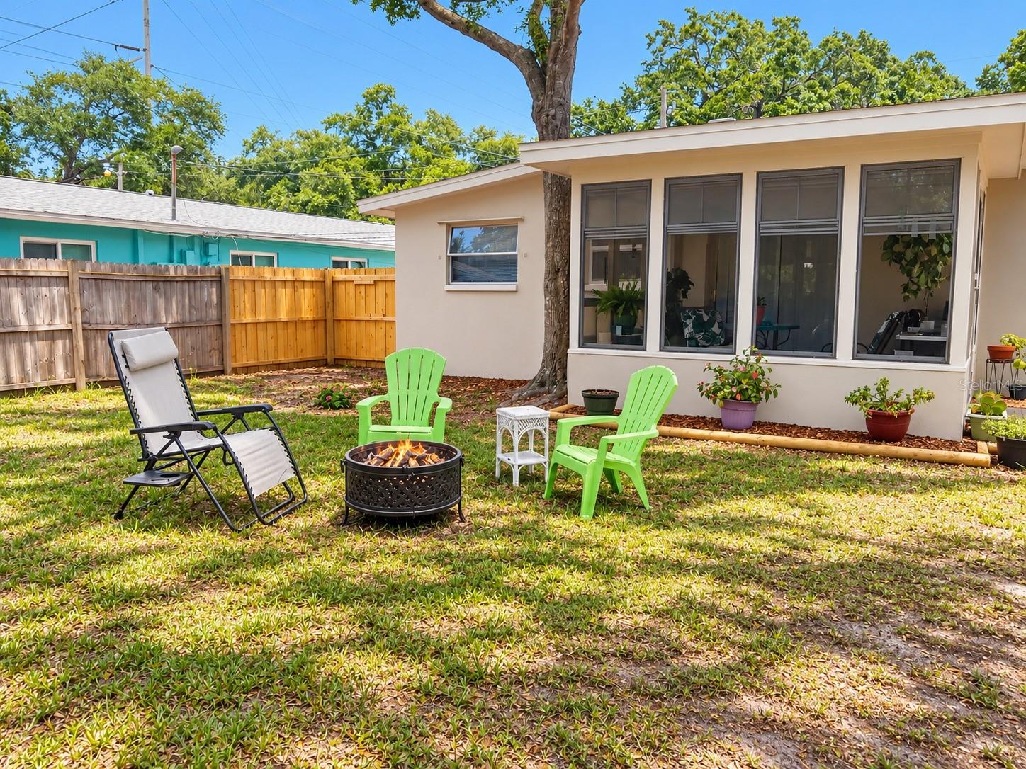 446 New York, Dunedin, FL 34698