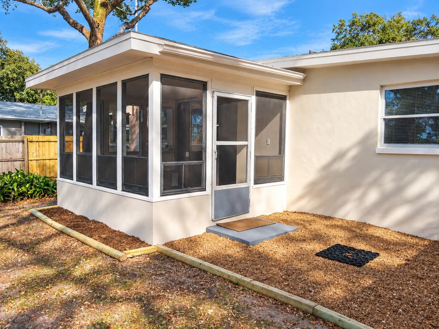 446 New York, Dunedin, FL 34698