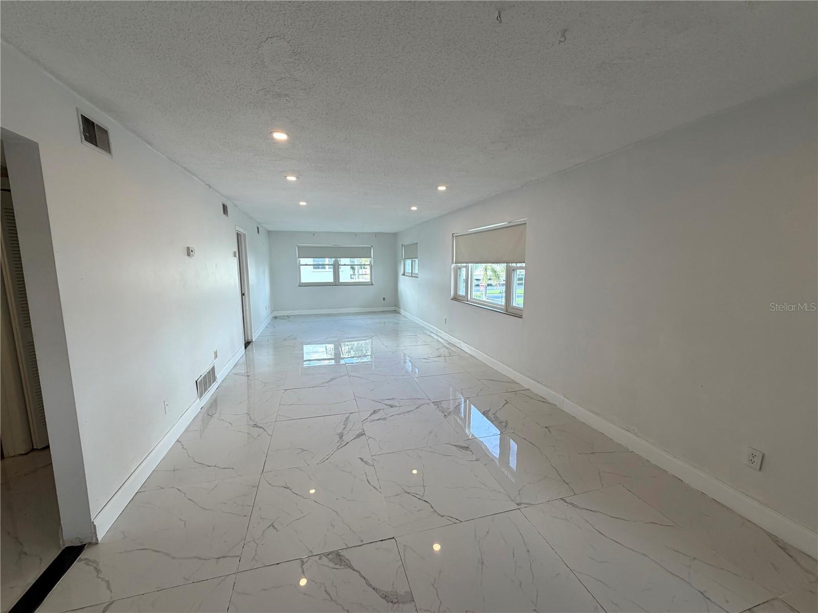 5287 81st Unit 26, St Petersburg, FL 33709