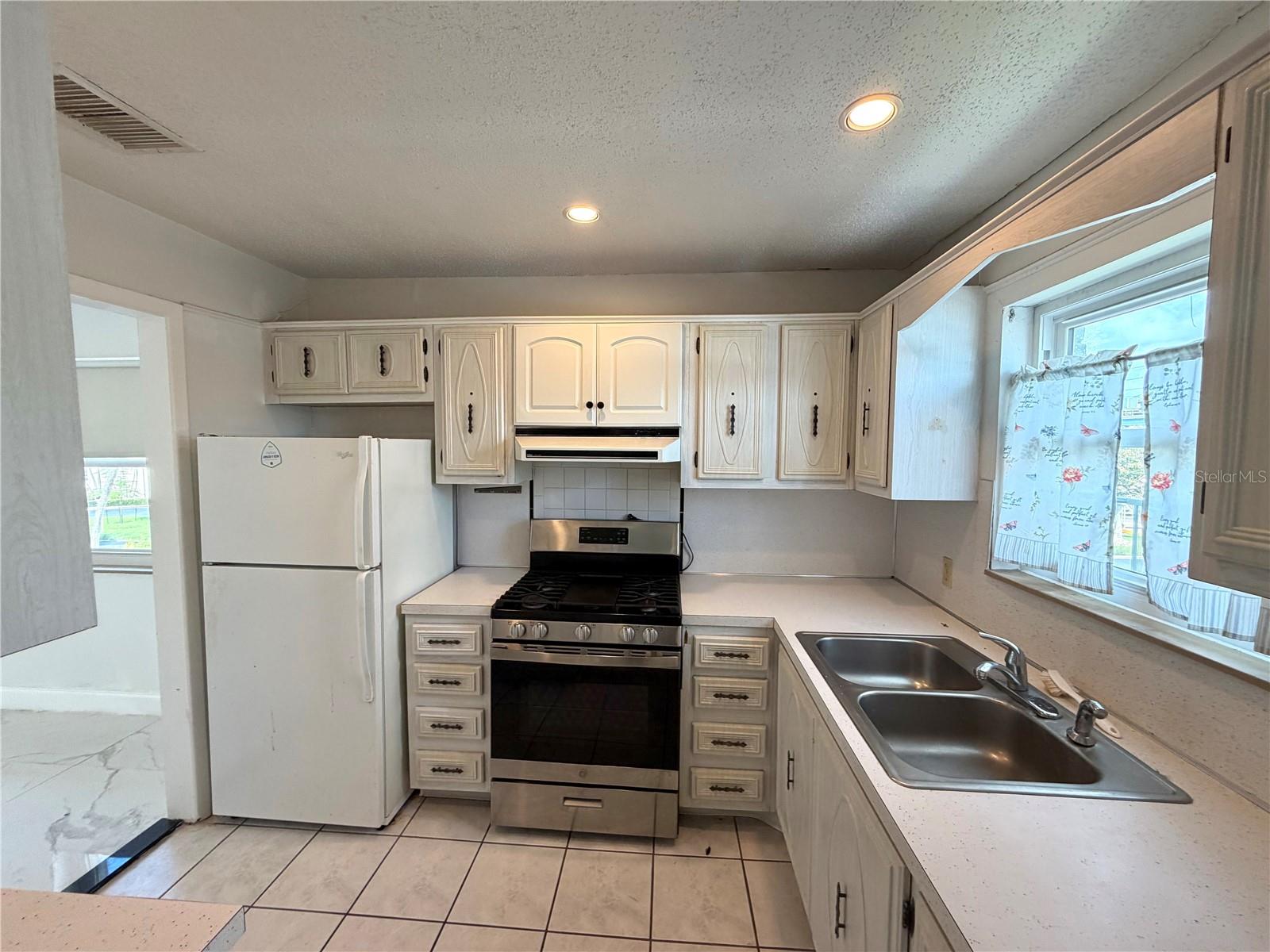 5287 81st Unit 26, St Petersburg, FL 33709