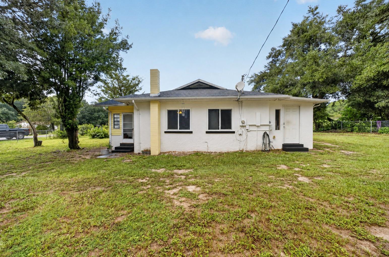 11855 141st, Ocklawaha, FL 32179