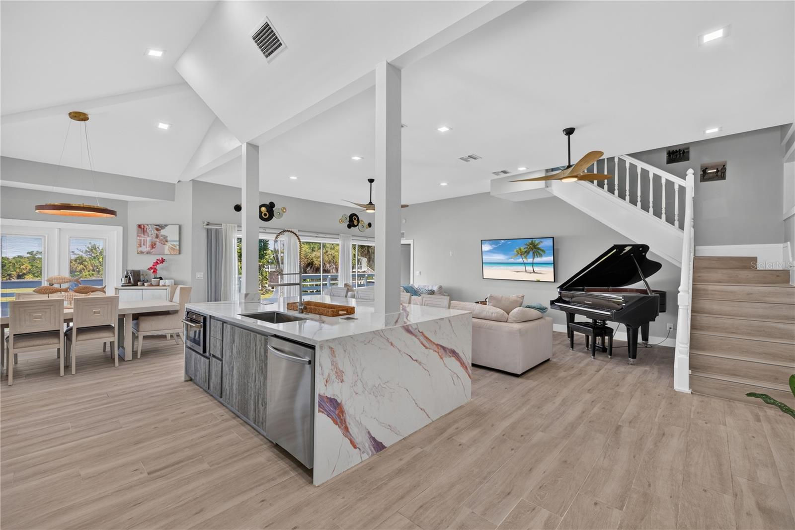10440 Yacht Basin, Placida, FL 33946