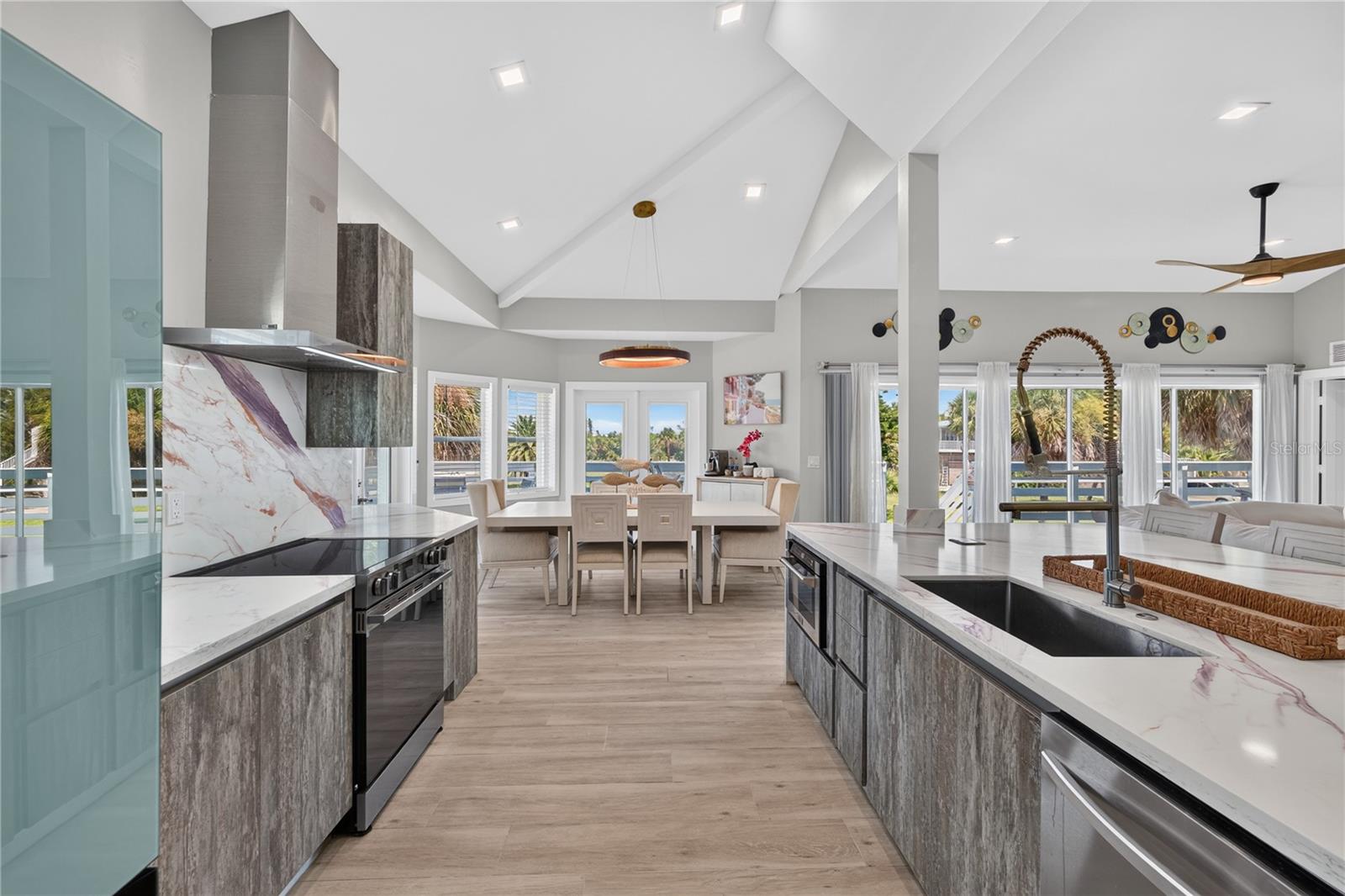 10440 Yacht Basin, Placida, FL 33946