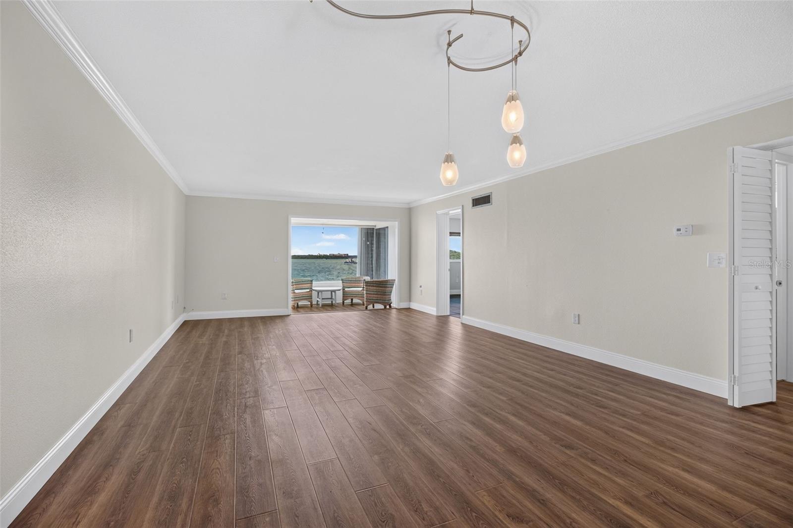 280 126th Unit 103, Treasure Island, FL 33706