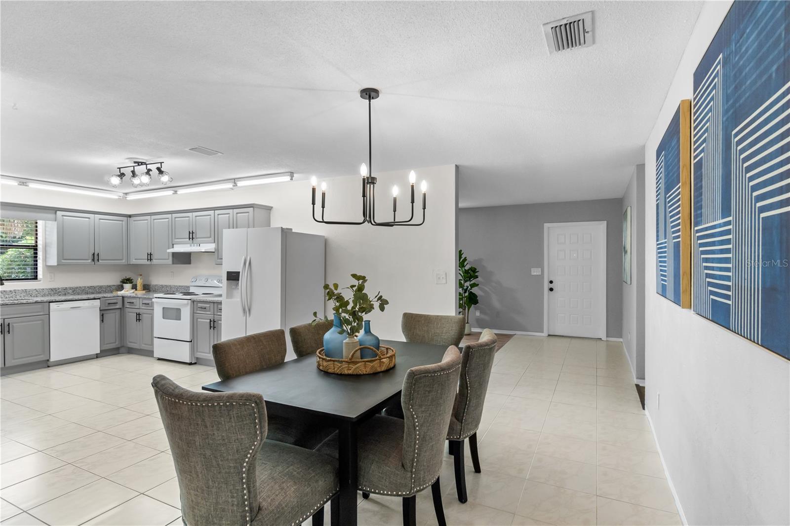1481 Derbyshire, Daytona Beach, FL 32117